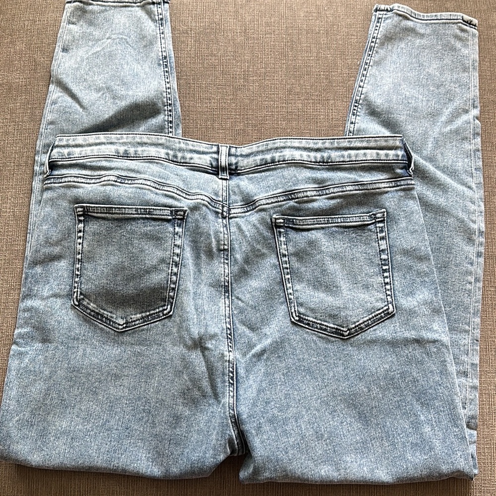 ASOS Straight Leg Jean - Picture 3 of 3